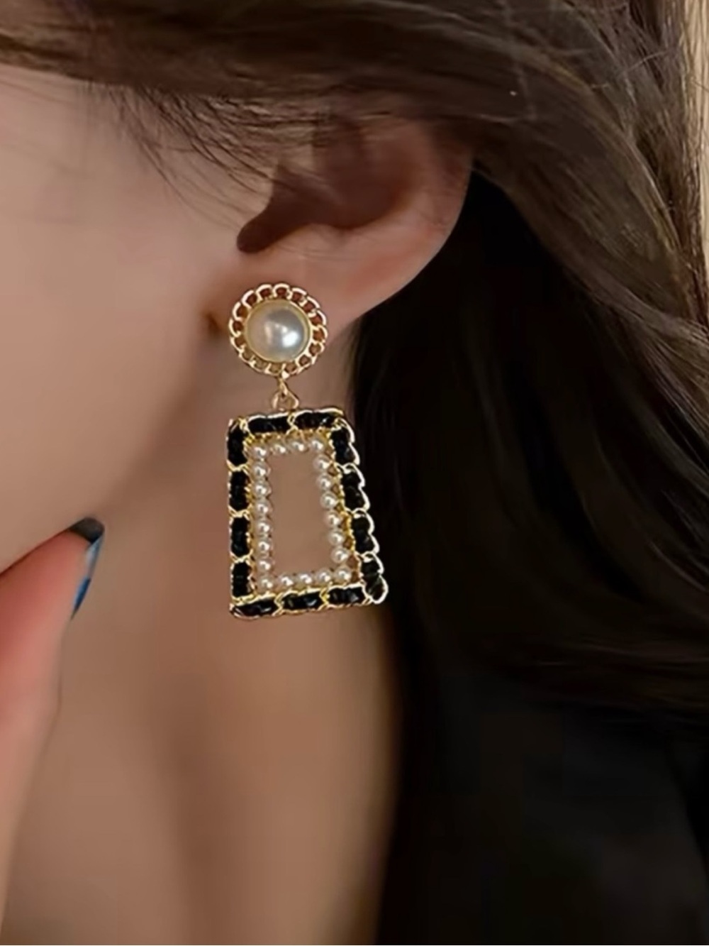 NEW! Gold Pearl and Black Trim Geometric Drop Earrings. Super Lightweight (A1-51